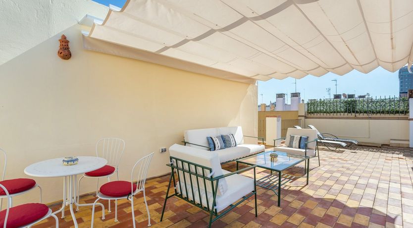 Photo of Enchants the Audience