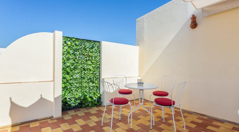 Photo of Enchants the Audience