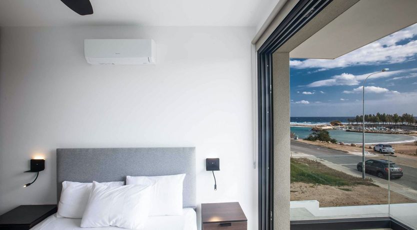 Photo of Moon on the Horizon