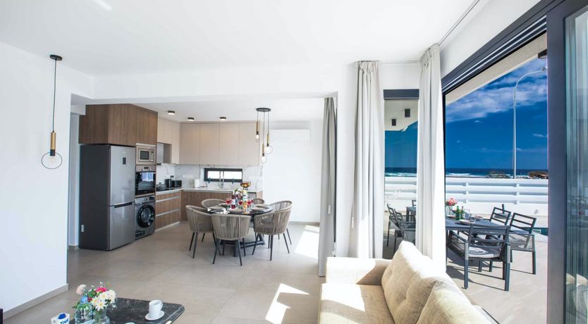 Photo of Moon on the Horizon