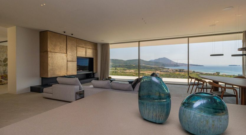 Photo of Grecian Gaze