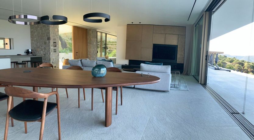 Photo of Grecian Gaze