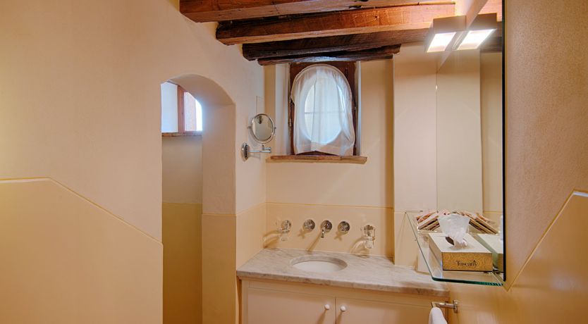 Photo of Tuscan Wisteria