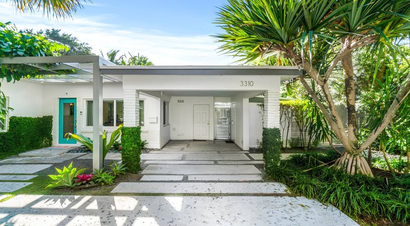 Photo of Cocktails on the Beach
