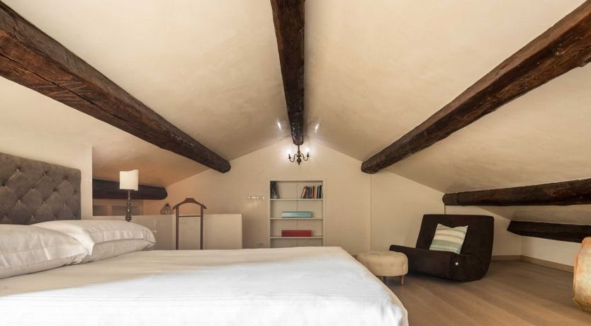 Photo of Venetian Palms