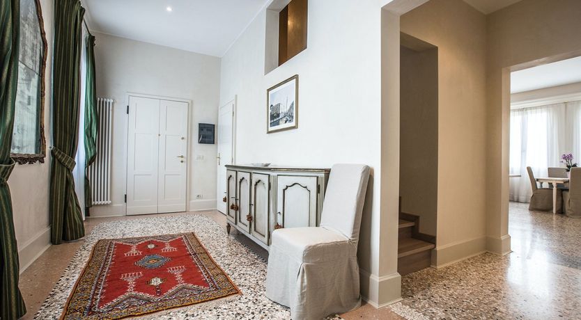 Photo of Venetian Palms