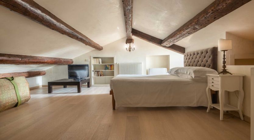 Photo of Venetian Palms