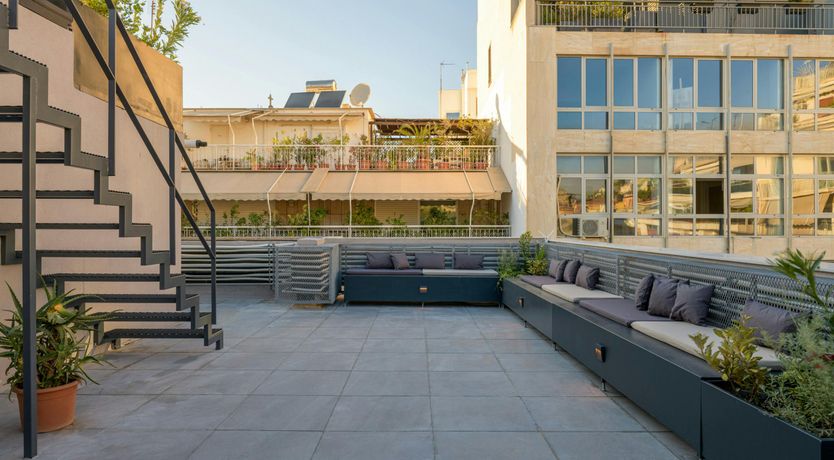 Photo of The Greek Light