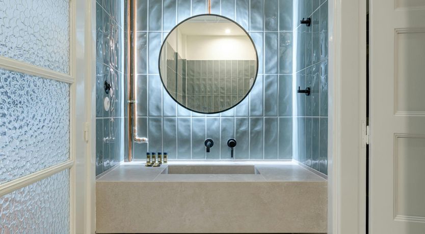 Photo of The Greek Light