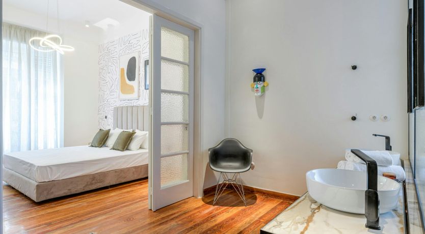 Photo of The Greek Light