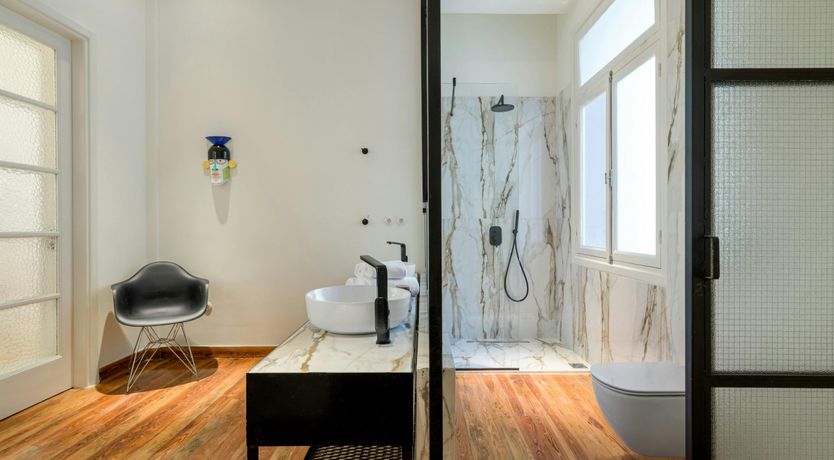 Photo of The Greek Light