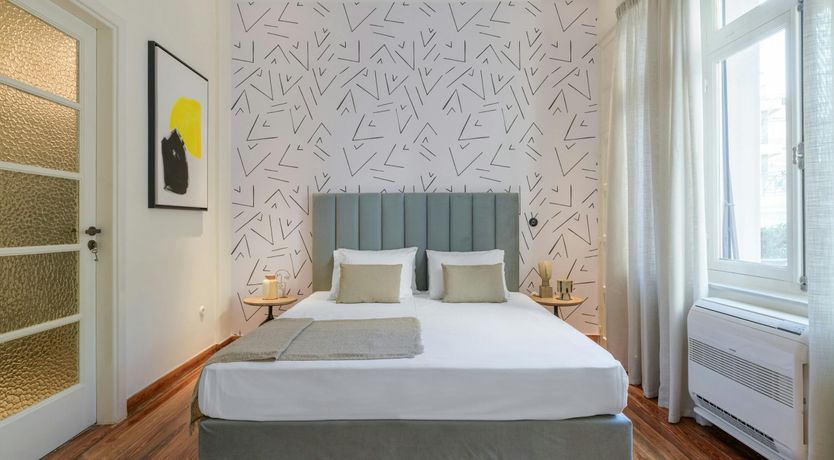 Photo of The Greek Light