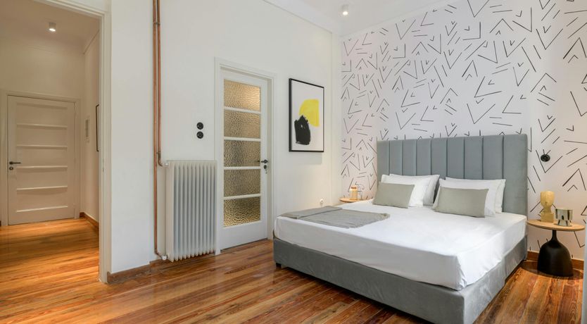 Photo of The Greek Light