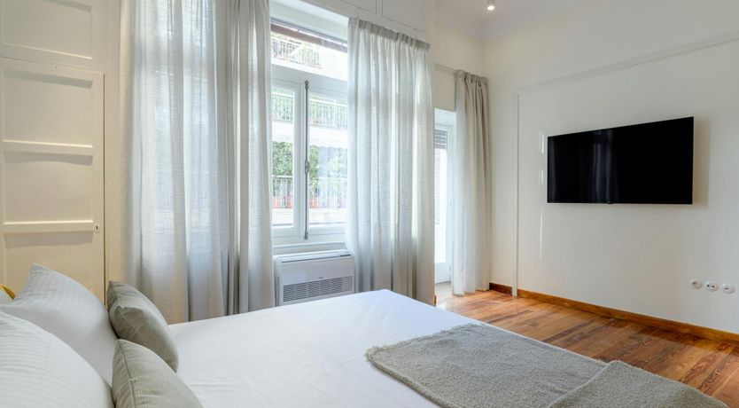 Photo of The Greek Light