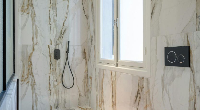 Photo of The Greek Light