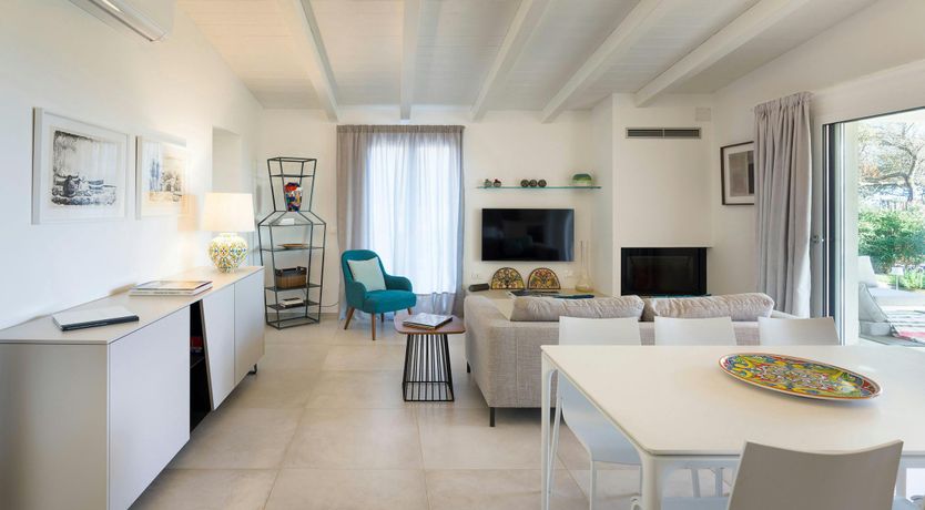 Photo of The Shoreline