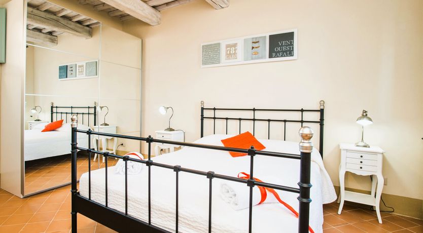 Photo of Pops of Flowers