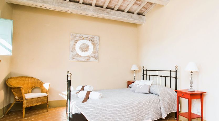 Photo of Pops of Flowers