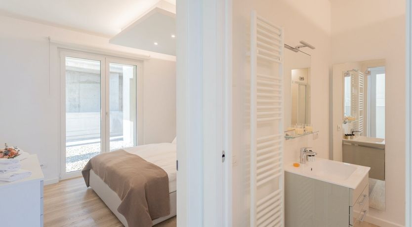 Photo of Dreaming In The Hills