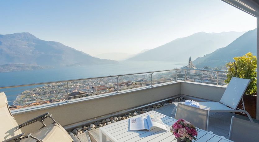 Photo of Dreaming In The Hills