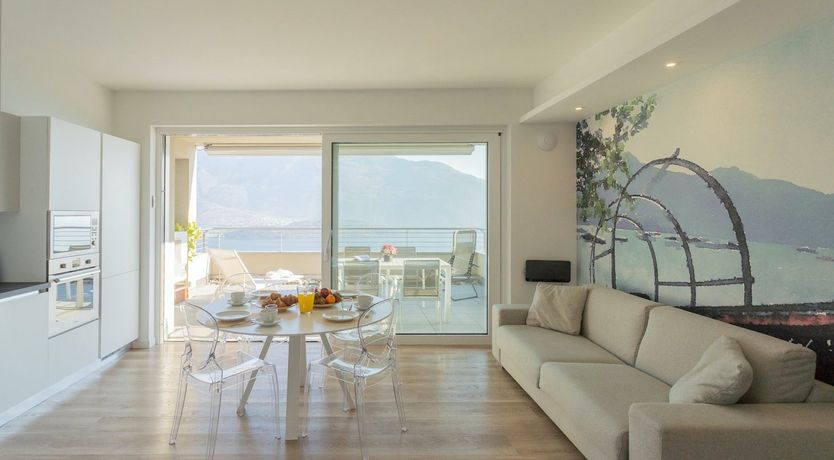 Photo of Dreaming In The Hills