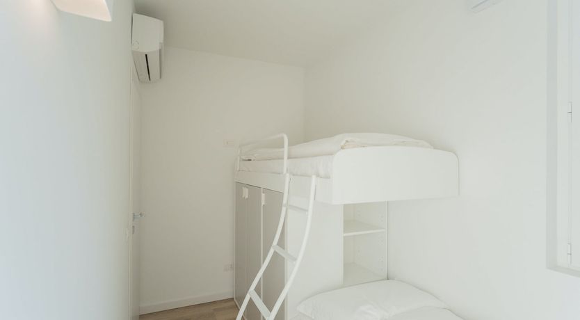 Photo of Dreaming In The Hills