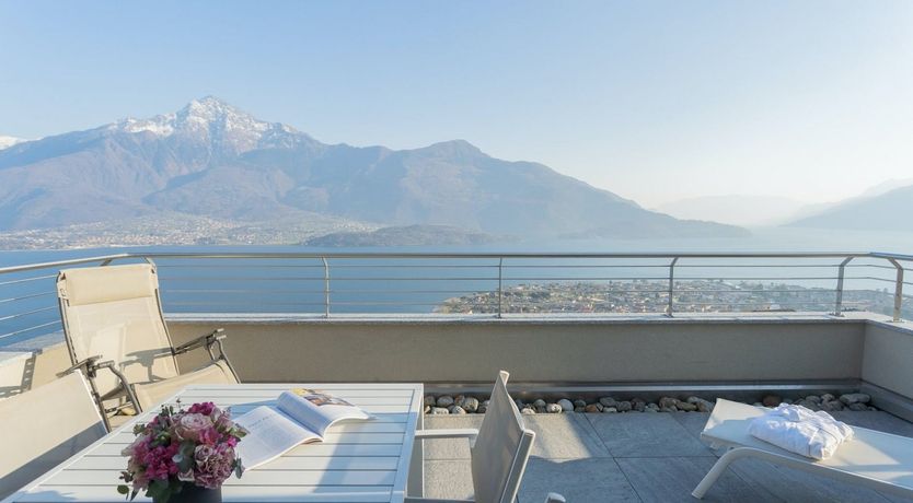 Photo of Dreaming In The Hills