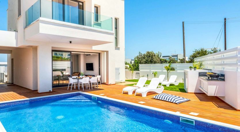 Photo of The Apollo's Retreat