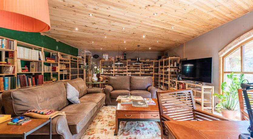 Photo of On the Montserrat