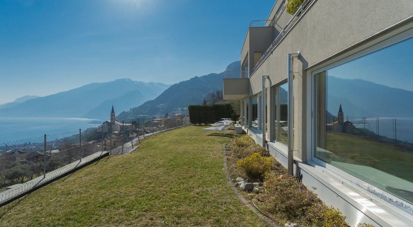 Photo of Waves Hit The Shore