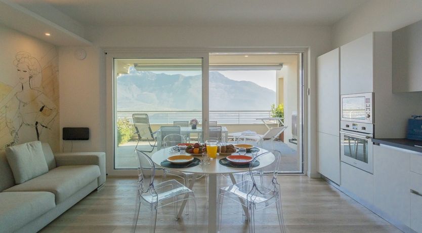 Photo of Waves Hit The Shore