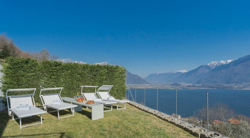 Photo of Waves Hit The Shore