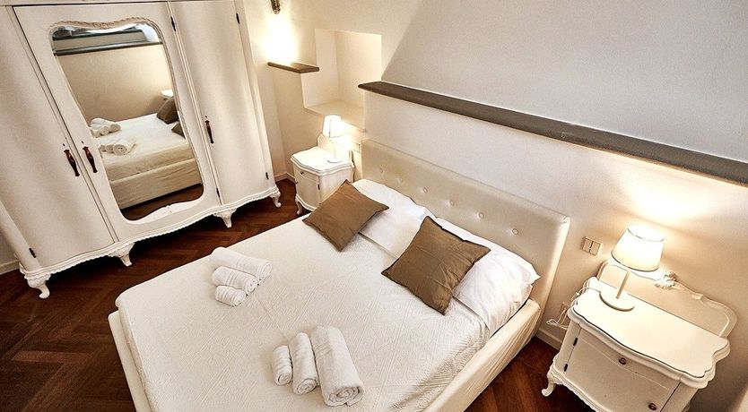 Photo of The King of Glass