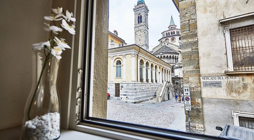 Photo of The King of Glass