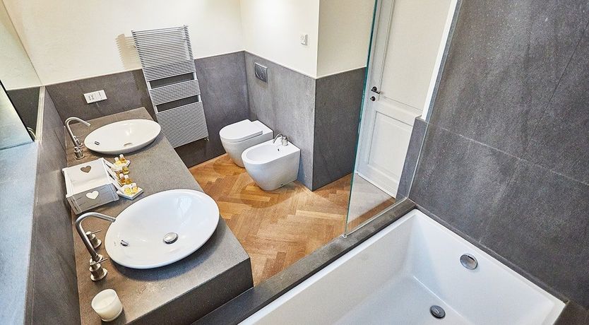 Photo of The King of Glass