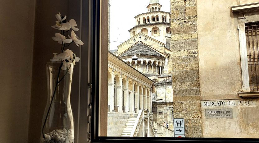 Photo of The King of Glass