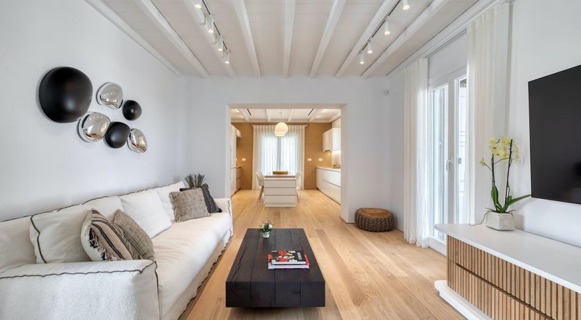 Photo of The Golden Paradise