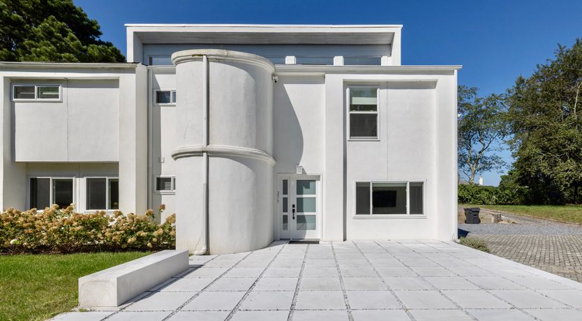 Photo of The Little Sparrow