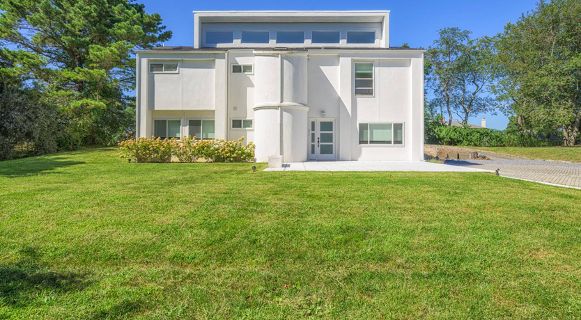 Photo of The Little Sparrow