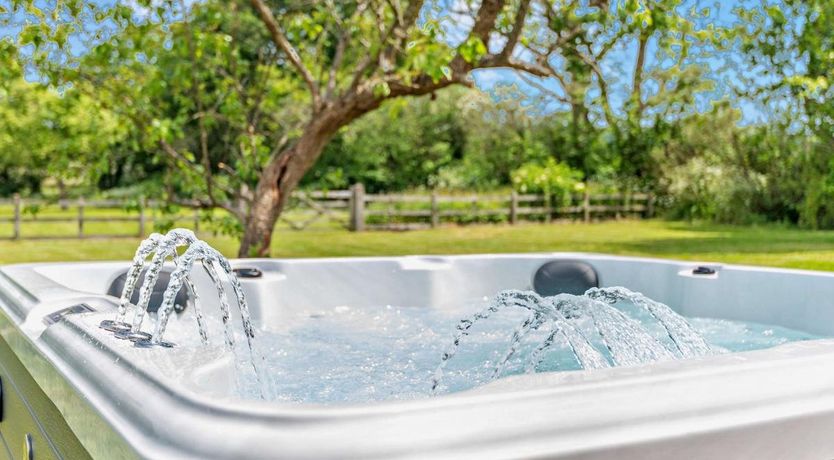 Photo of 4 Bed in Egerton