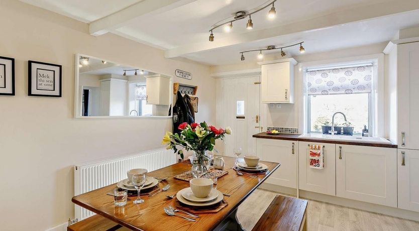 Photo of 3 Bed in Holmfirth