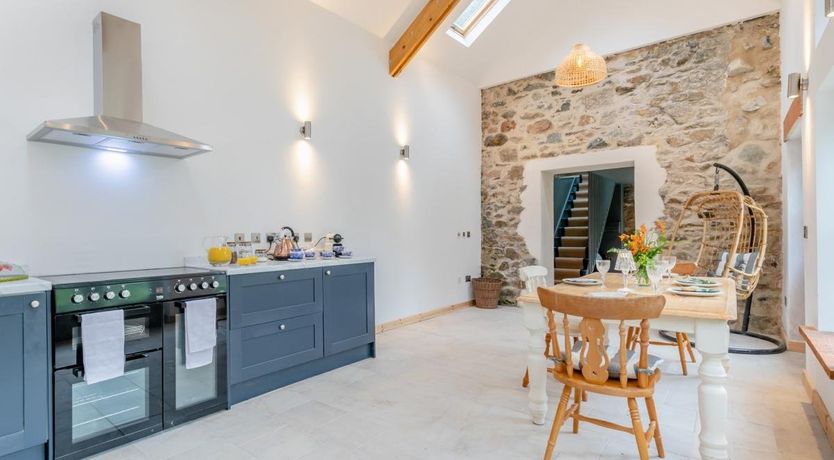 Photo of 2 Bed in St Day