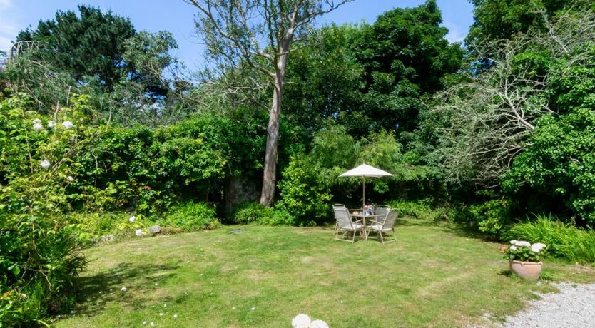 Photo of 2 Bed in St Day