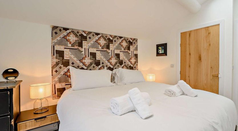 Photo of 1 Bed in Lee