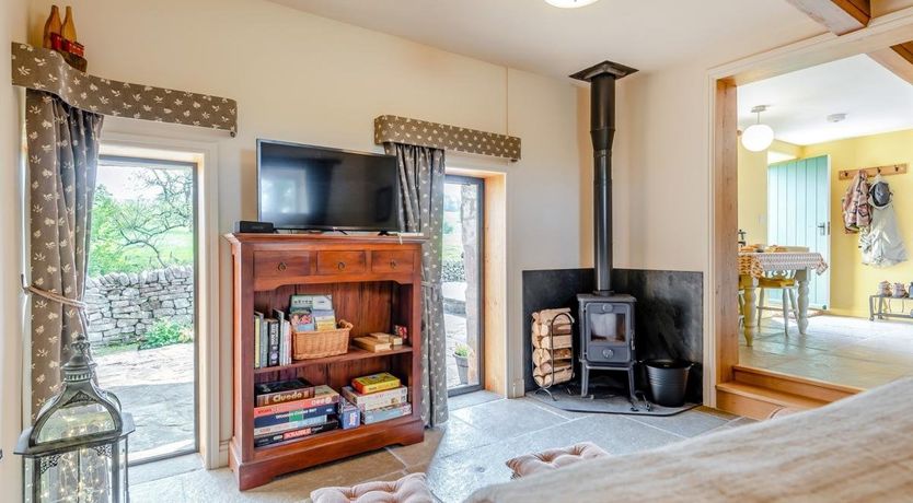 Photo of 1 Bed in Onecote