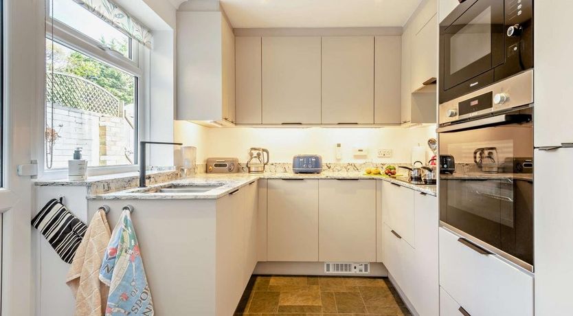 Photo of 2 Bed in Poole