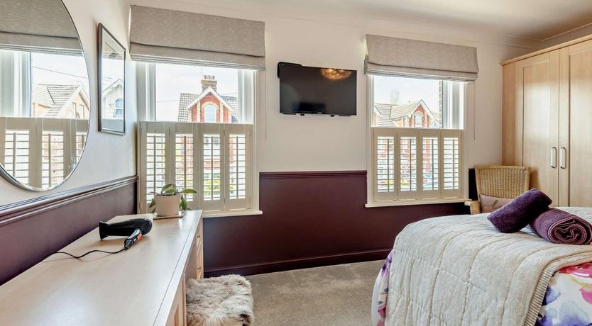 Photo of 2 Bed in Poole