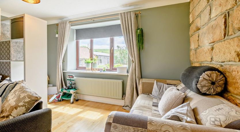 Photo of 3 Bed in Whitby