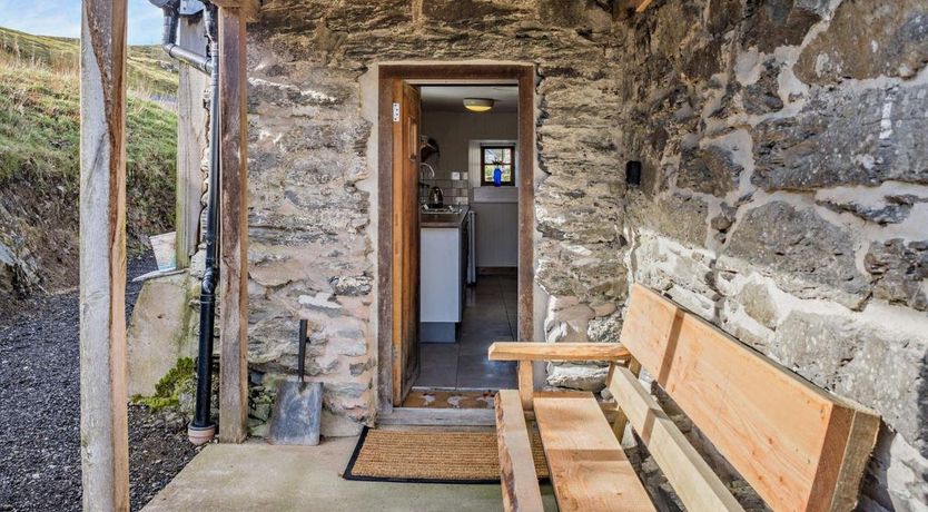 Photo of 3 Bed in Rhosygwalia