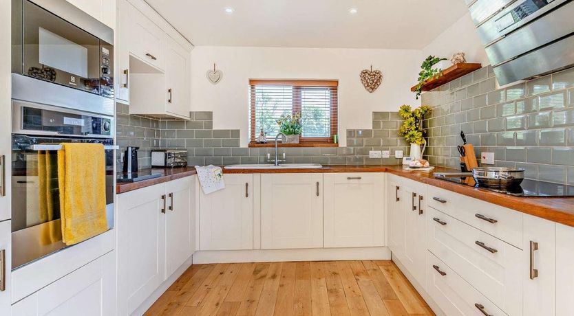 Photo of 2 Bed in St Clears